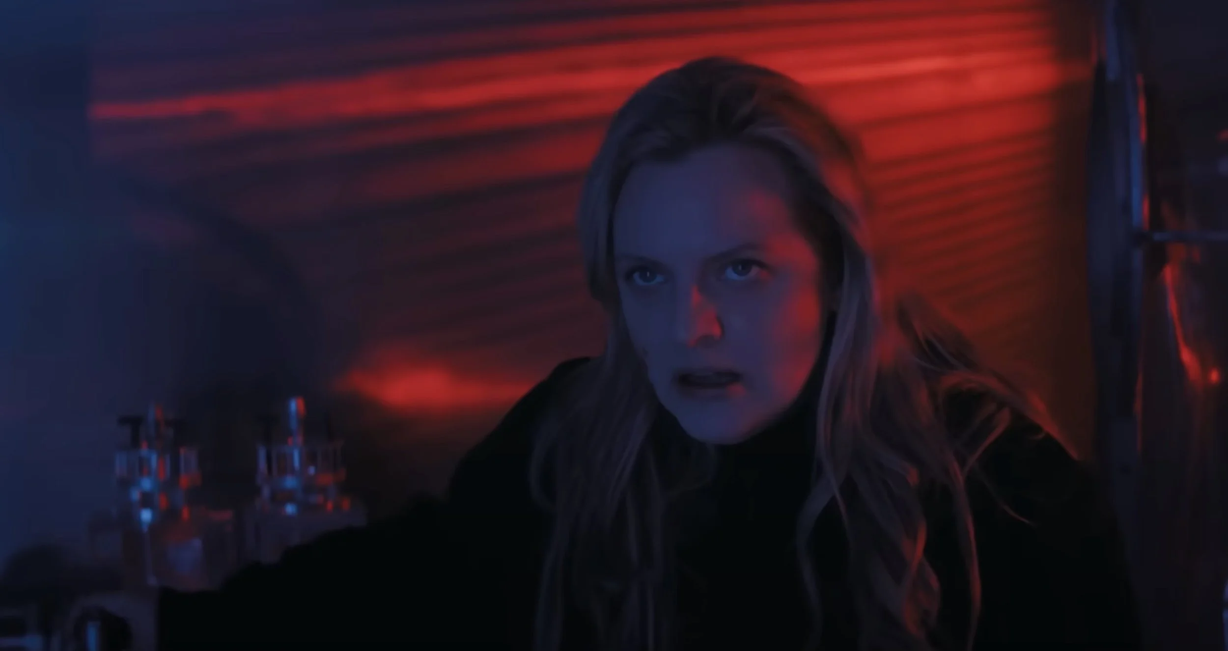 Kate Hudson and Elisabeth Moss overlook the trailer for the intense thriller Shell